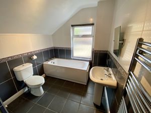Bathroom/WC- click for photo gallery
